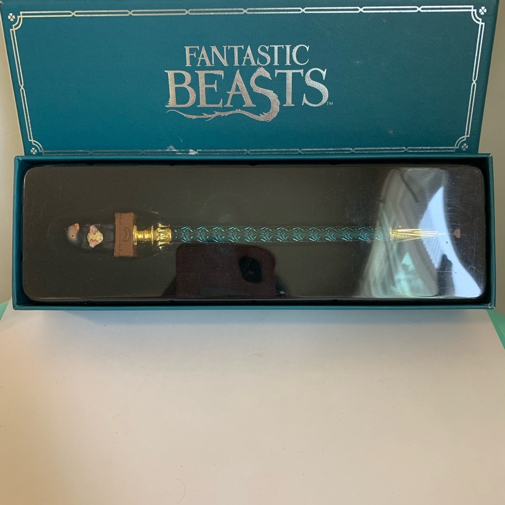 New Open Box Harry Potter Fantastic Beasts The Noble Collection Niffler Pen